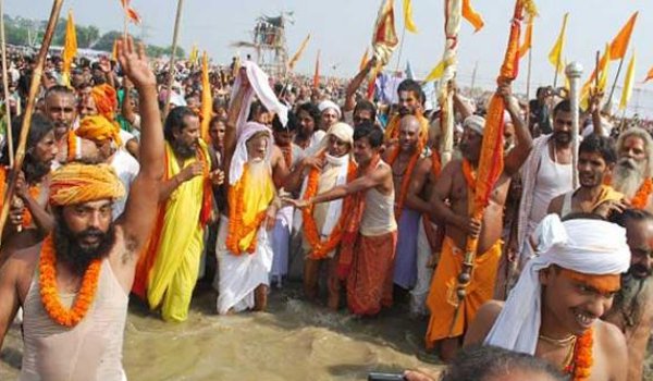 बिहार : तुलार्क महाकुंभ के अंतिम शाही स्नान में 20 लाख श्रद्धालु पहुंचे 