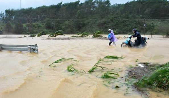 वियतनाम में तूफान के कारण 27 की मौत, 22 लापता