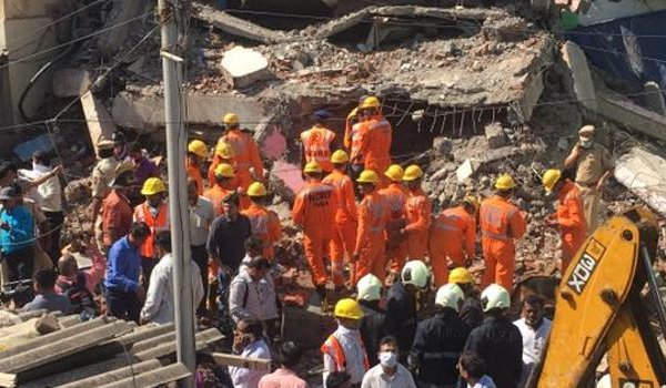 महाराष्ट्र के ठाणे में इमारत ढही, कई लोगों के दबे होने की आशंका