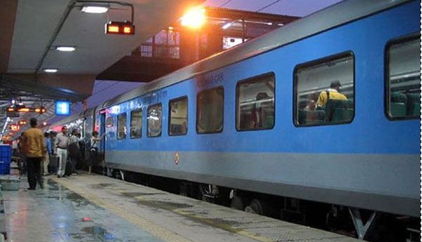 राजधानी, शताब्दी ट्रेन के विलंब होने पर यात्रियों को मिलेगा SMS