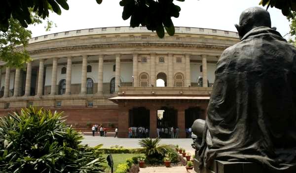 संसद का शीतकालीन सत्र 15 दिसंबर से शुरू होगा संसद का शीतकालीन सत्र 15 दिसंबर से शुरू होगा