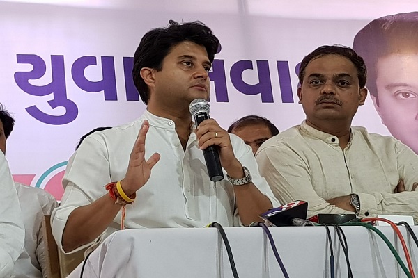 Jyotiraditya Scindia in favor of change of people of Gujarat