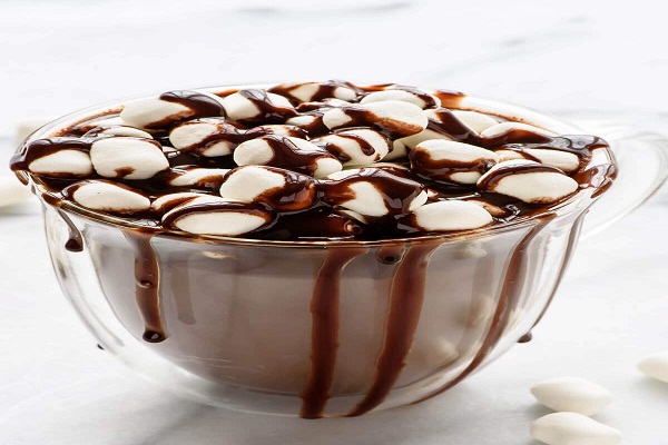 चॅाकलेट के हैं शौकीन तो 5 मिनट में तैयार करें ‘हॅाट चॅाकलेट’