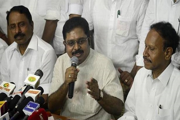 R. By-elections: Dinakaran made early lead