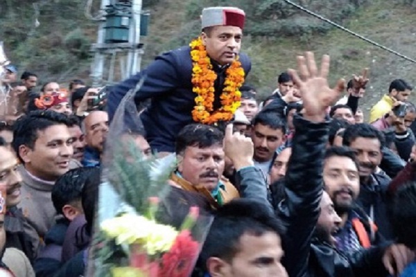 जयराम ठाकुर ने हिमाचल प्रदेश के मुख्यमंत्री पद की शपथ ली जयराम ठाकुर ने हिमाचल प्रदेश के मुख्यमंत्री पद की शपथ ली