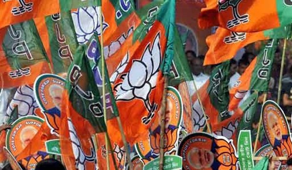 Exit Poll 2017 :  गुजरात, हिमाचल में भाजपा को स्पष्ट जीत