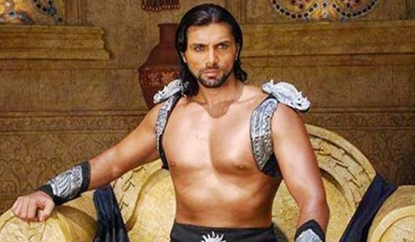 चेतन हंसराज टेलीविजन शो में रेंगने वाले जीव का किरदार निभाएंगे चेतन हंसराज टेलीविजन शो में रेंगने वाले जीव का किरदार निभाएंगे