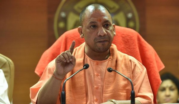यूपी विधानमंडल सत्र : 2 मंत्रियों ने कराई अपनी सरकार की किरकिरी यूपी विधानमंडल सत्र : 2 मंत्रियों ने कराई अपनी सरकार की किरकिरी