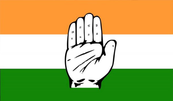 गुजरात में कांग्रेस समर्थकों ने ‘अमूल गर्ल’ को बनाया प्रचार का औजार गुजरात में कांग्रेस समर्थकों ने ‘अमूल गर्ल’ को बनाया प्रचार का औजार