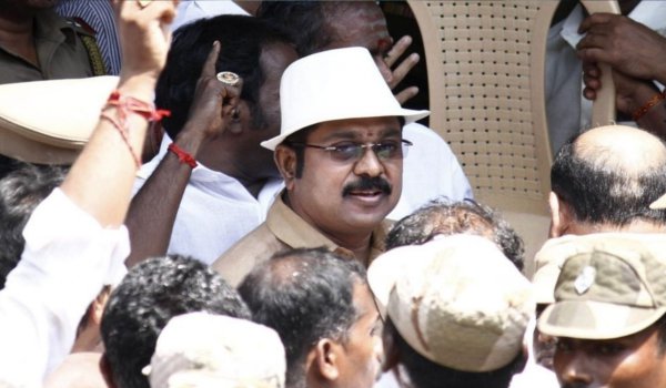 AIADMK dismisses Dinakaran supporters from party