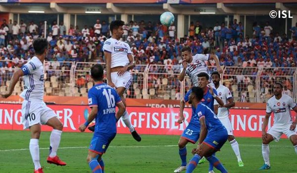 आईएसएल-4 : पुणे ने गोवा को घर में 2-0 से दी मात आईएसएल-4 : पुणे ने गोवा को घर में 2-0 से दी मात
