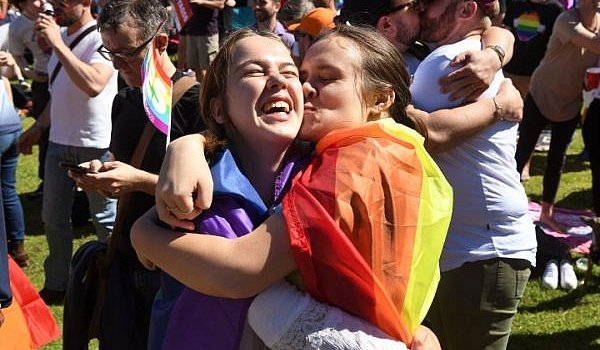 ऑस्ट्रेलिया में समलैंगिक विवाह को कानूनी मान्यता