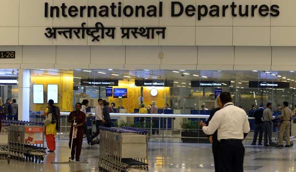 IGI हवाईअड्डे पर 14 लाख रुपए मूल्य के सोने के साथ दो अरेस्ट