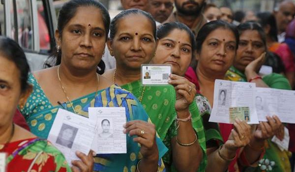 गुजरात चुनाव 2017 : प्रथम चरण में 66.75 फीसदी मतदान