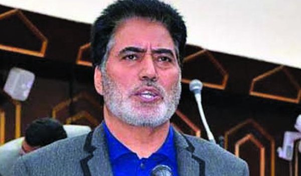 जम्मू एवं कश्मीर के हज मंत्री सैयद फारूक अंद्राबी का इस्तीफा