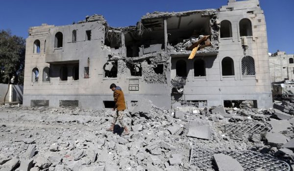 यमन में सऊदी अरब के हवाई हमलों में 136 की मौत