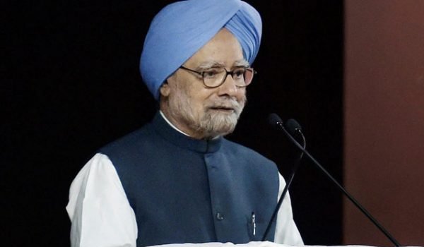 Manmohan Singh tells Modi to apologize for 'falsehood and canards'
