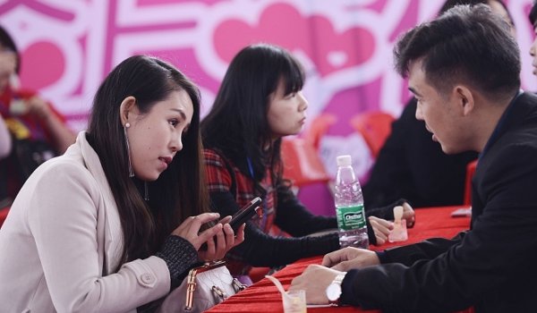 चीन में 85 प्रतिशत युवाओं पर शादी का दवाब