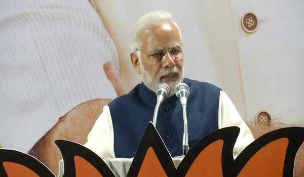 प्रधानमंत्री नरेंद्र मोदी को शिकायत, पार्टी सांसद ही बेपरवाह
