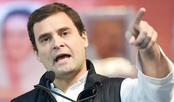 राहुल गांधी ने मोदी से पूछा, किसानों से सौतेला व्यवहार क्यों?