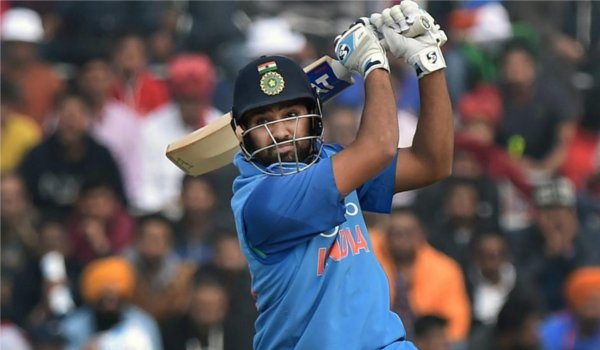 इंदौर T-20 : रनों की बौछार में हारी श्रीलंका
