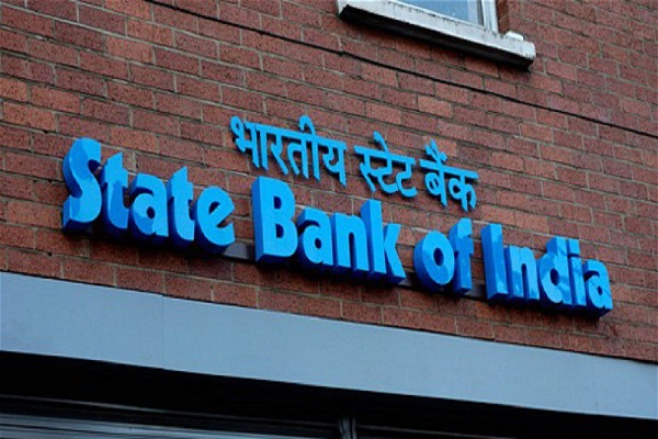 RBI ने छपाई के बाद भी जारी नहीं किए 2.46 लाख करोड़ रुपए के बड़े नोट RBI ने छपाई के बाद भी जारी नहीं किए 2.46 लाख करोड़ रुपए के बड़े नोट