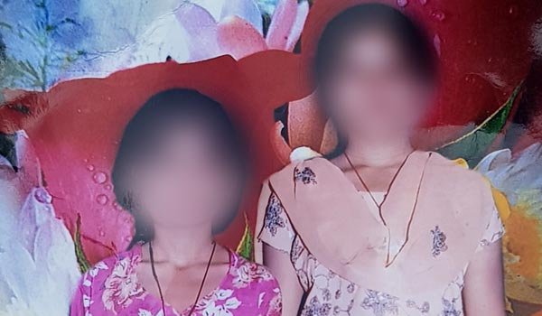 नोएडा में नाबालिग बहनों के शव पेड़ से लटके मिले नोएडा में नाबालिग बहनों के शव पेड़ से लटके मिले