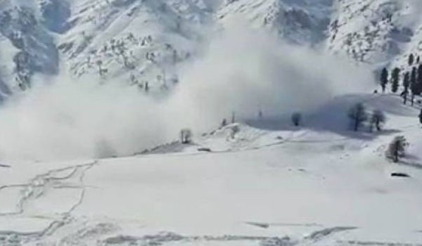 कश्मीर हिमस्खलन में लापता 3 जवानों के शव बरामद