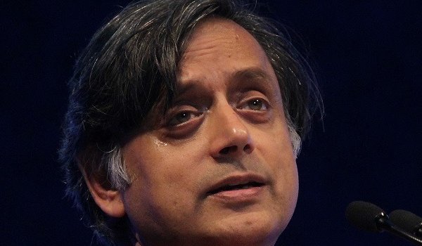 भाजपा को ‘बदनाम करने के अभियान’ से परहेज करना चाहिए : शशि थरूर भाजपा को ‘बदनाम करने के अभियान’ से परहेज करना चाहिए : शशि थरूर