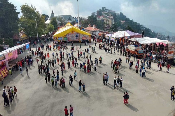 Shimla: On the first day of 2018, crowds gather in temples