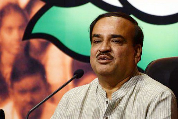 Congress is doing injustice to Muslim women: Ananth Kumar