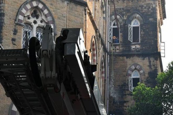 Fire in Mumbai Sessions Court building
