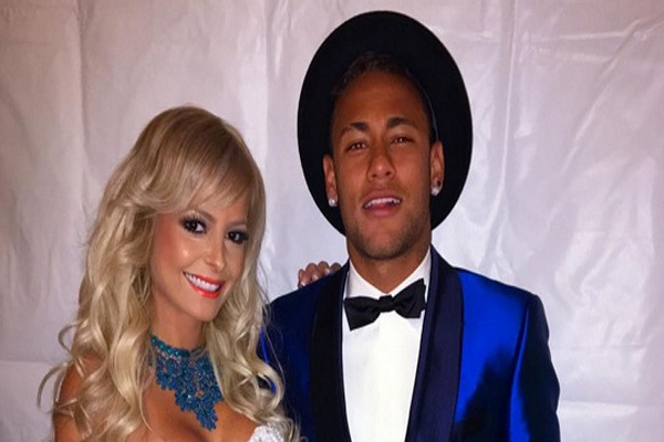 Neymar meets his ex-girlfriend in New Year's party