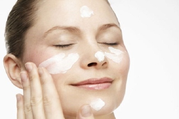 Know, the right way to apply moisturizer to skin