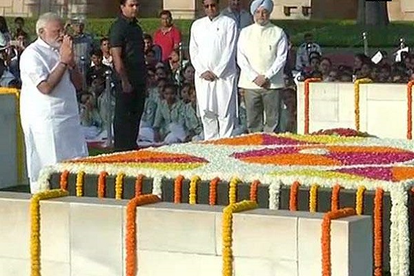 Kobind on the death anniversary of Mahatma Gandhi, Modi paid tribute