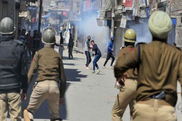 Women suicide bomber arrested in Srinagar