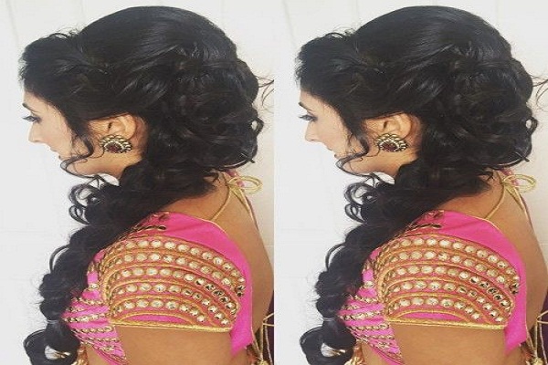 These beautiful hairstyles made with saris that give you perfect look