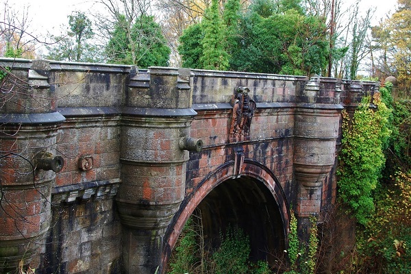 This bridge is Dog's Suicide Point