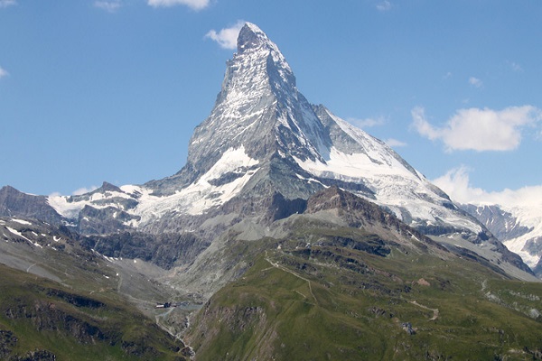 Tours of the world's tallest and beautiful mountains