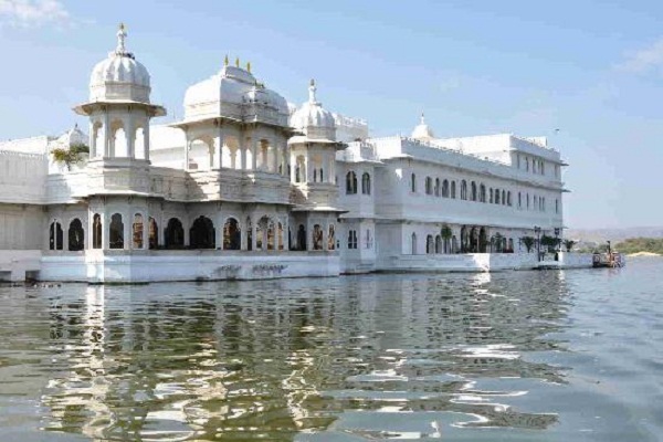 These hotels of Rajasthan provide the enjoyment of the royal palate.