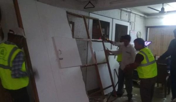 BMC razes illegal extensions in Shatrughan Sinha's residence