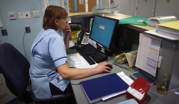 Female night shift workers may have increased risk of common cancers