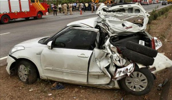11 killed after truck hits three wheeler, crushes car in Firozabad
