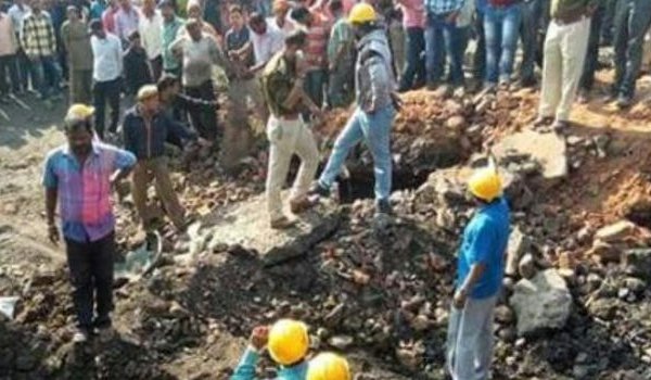 Minor girl among four dead in MP's Betul district as coal mine caves in