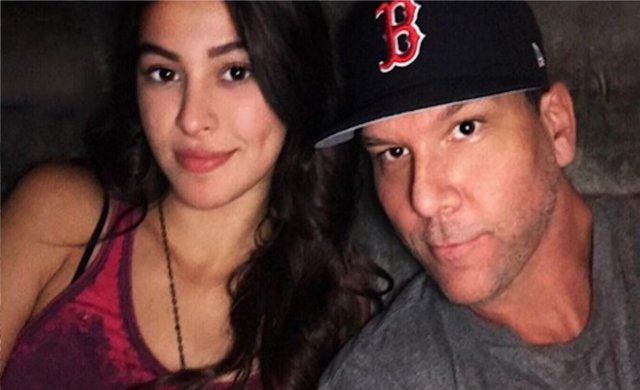 Dane Cook 45 dating 19 year old singer Kelsi Taylor