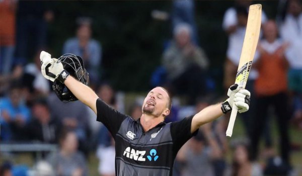 Colin Munro first to smash 3 T20 international centuries