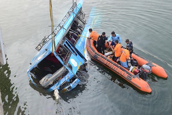 Murshidabad bus accident killed 38 people
