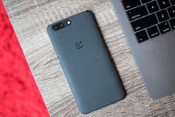 40 thousand customers have to pay such a price to buy this smartphone