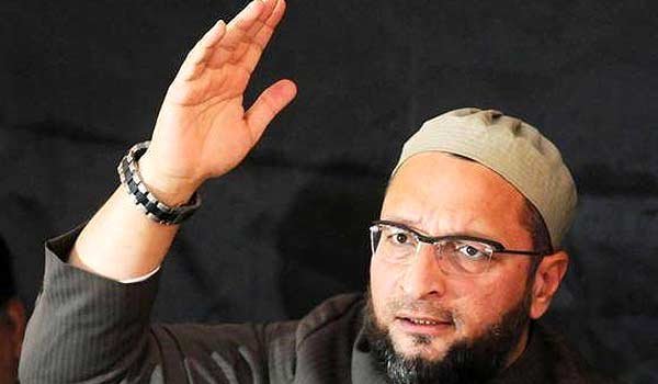 BJP doing pakoda politics: Asaduddin Owaisi on Padmaavat protests