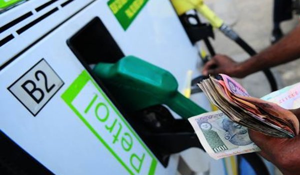 Petrol prices breach Rs 71-mark in Delhi, highest in 3 years